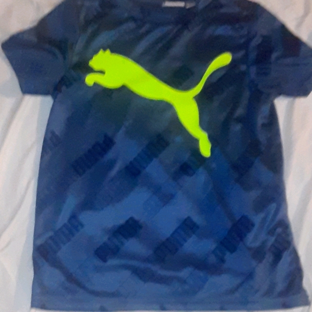 Puma kids shirt size 5